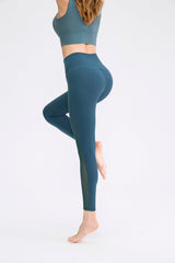 Hoog getailleerde sportlegging van mesh