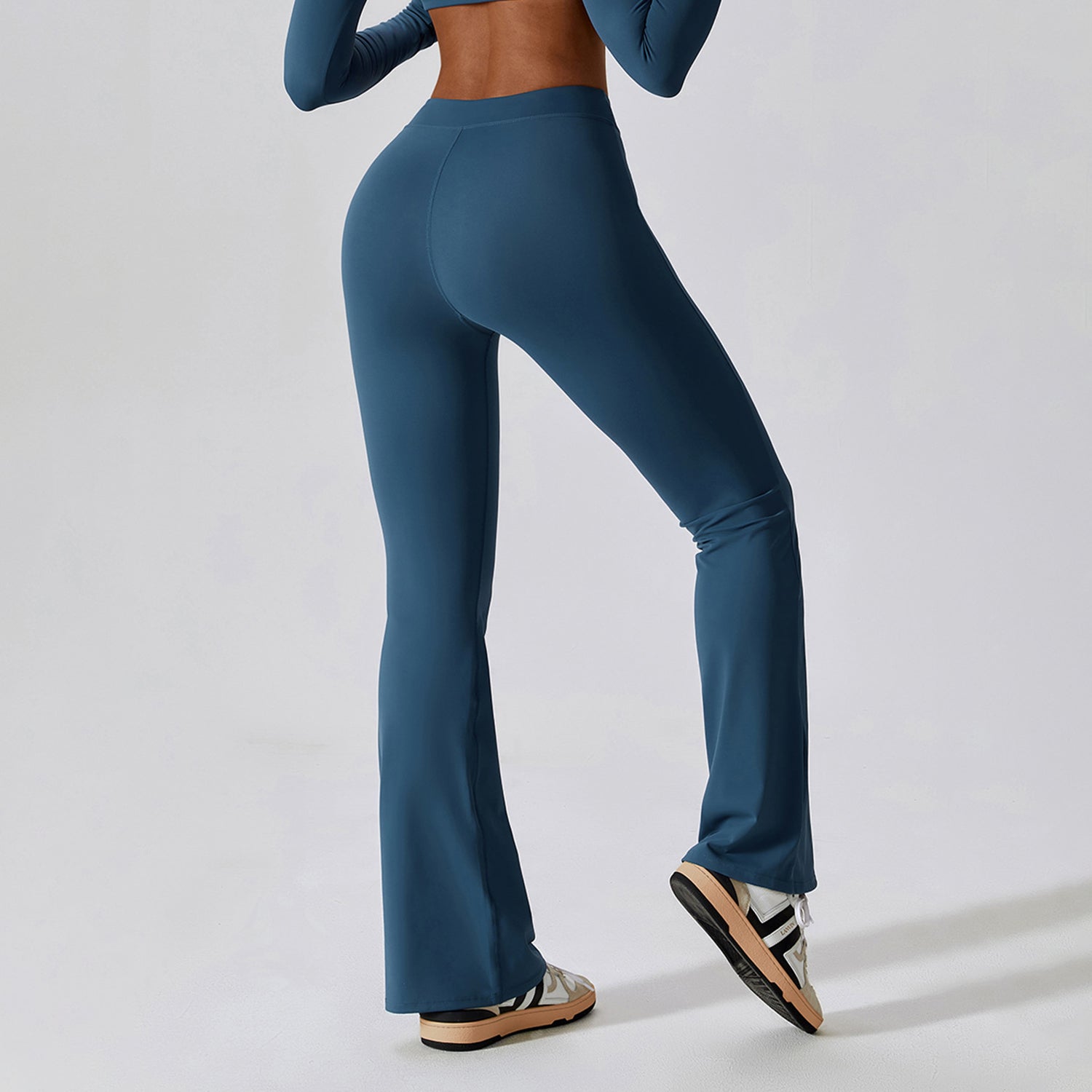 Hoog getailleerde lichte flare legging