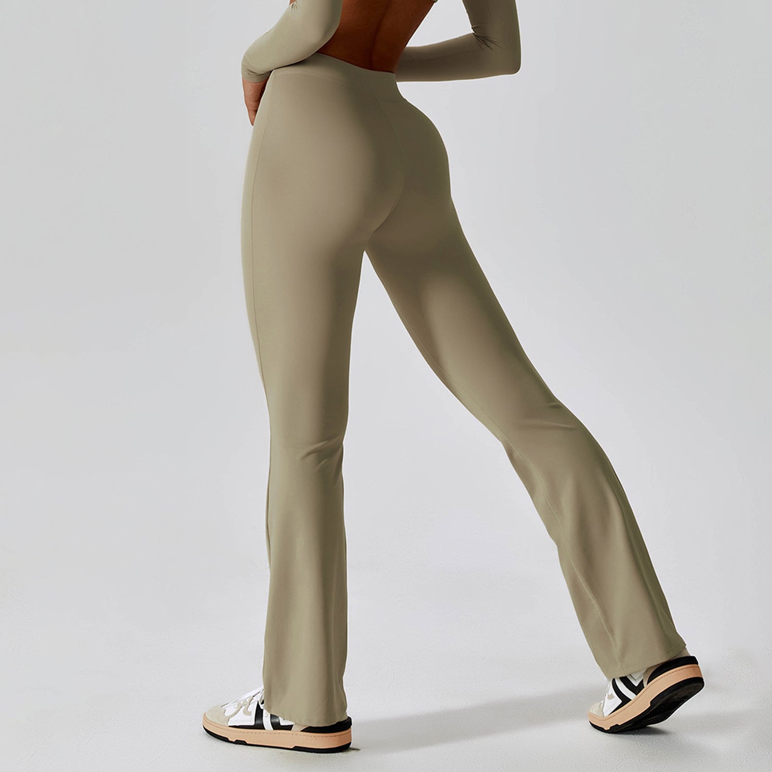 Hoog getailleerde lichte flare legging