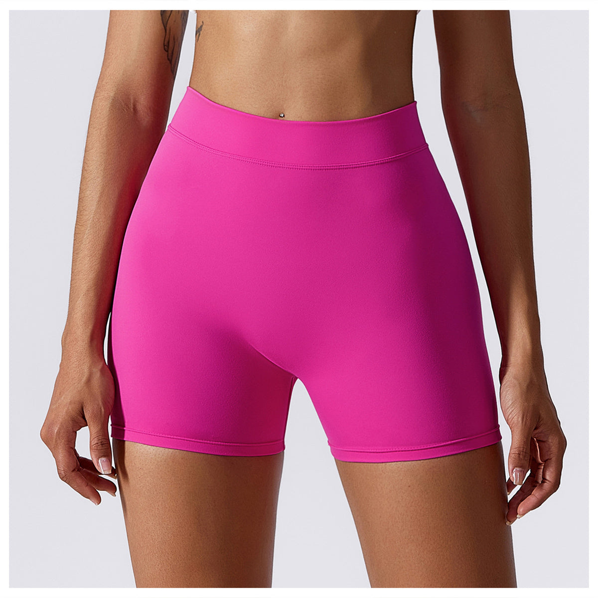 Hoog getailleerde V-vormige yogashort met ruches