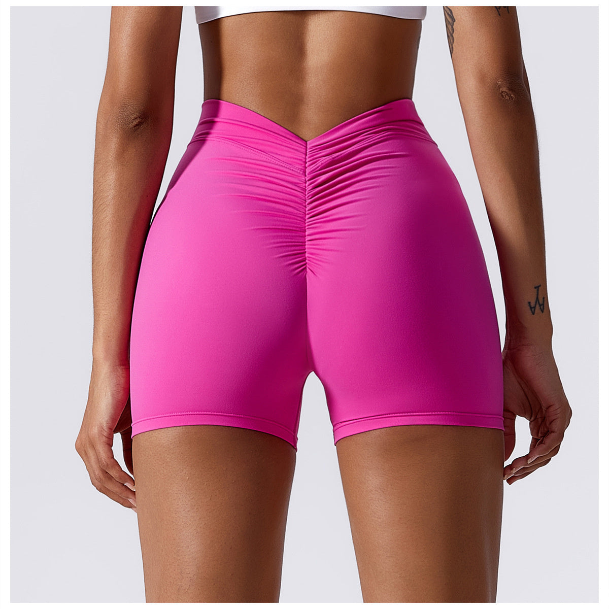 Hoog getailleerde V-vormige yogashort met ruches