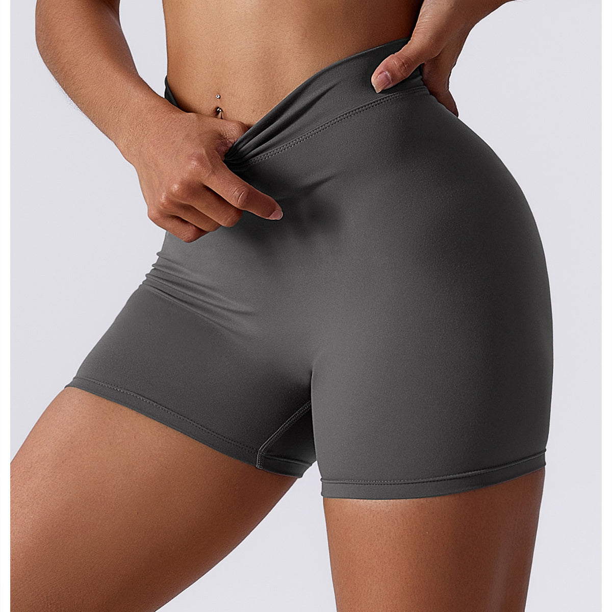 Hoog getailleerde V-vormige yogashort met ruches
