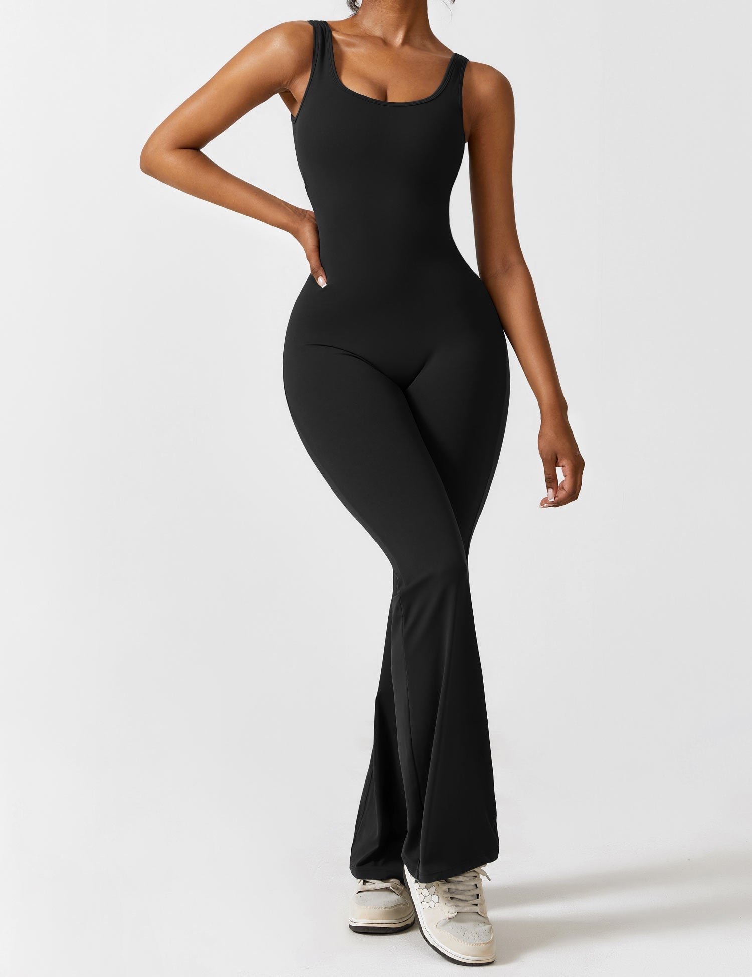 Jacobeli Milano - Yeoreo V-rug Flare Overall Jumpsuit