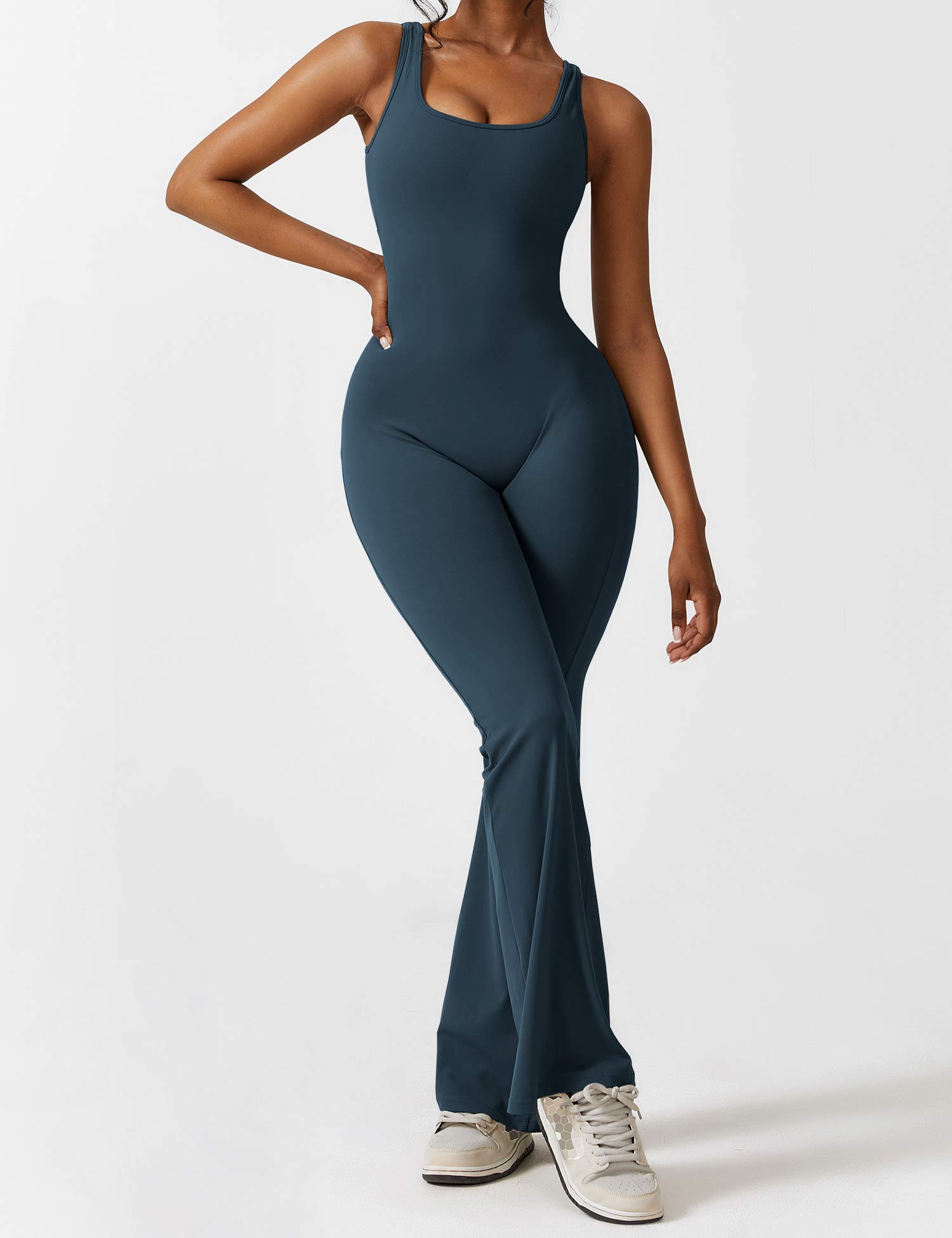 Jacobeli Milano - Yeoreo V-rug Flare Overall Jumpsuit