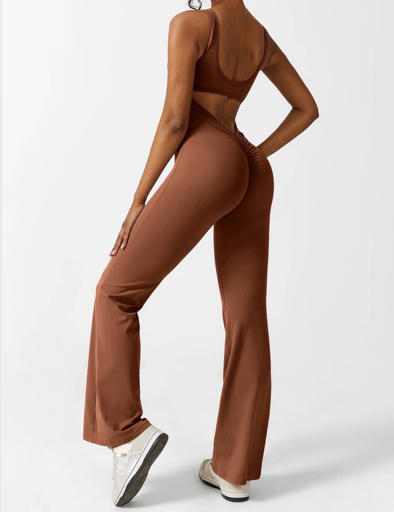 Jacobeli Milano - Yeoreo V-rug Flare Overall Jumpsuit