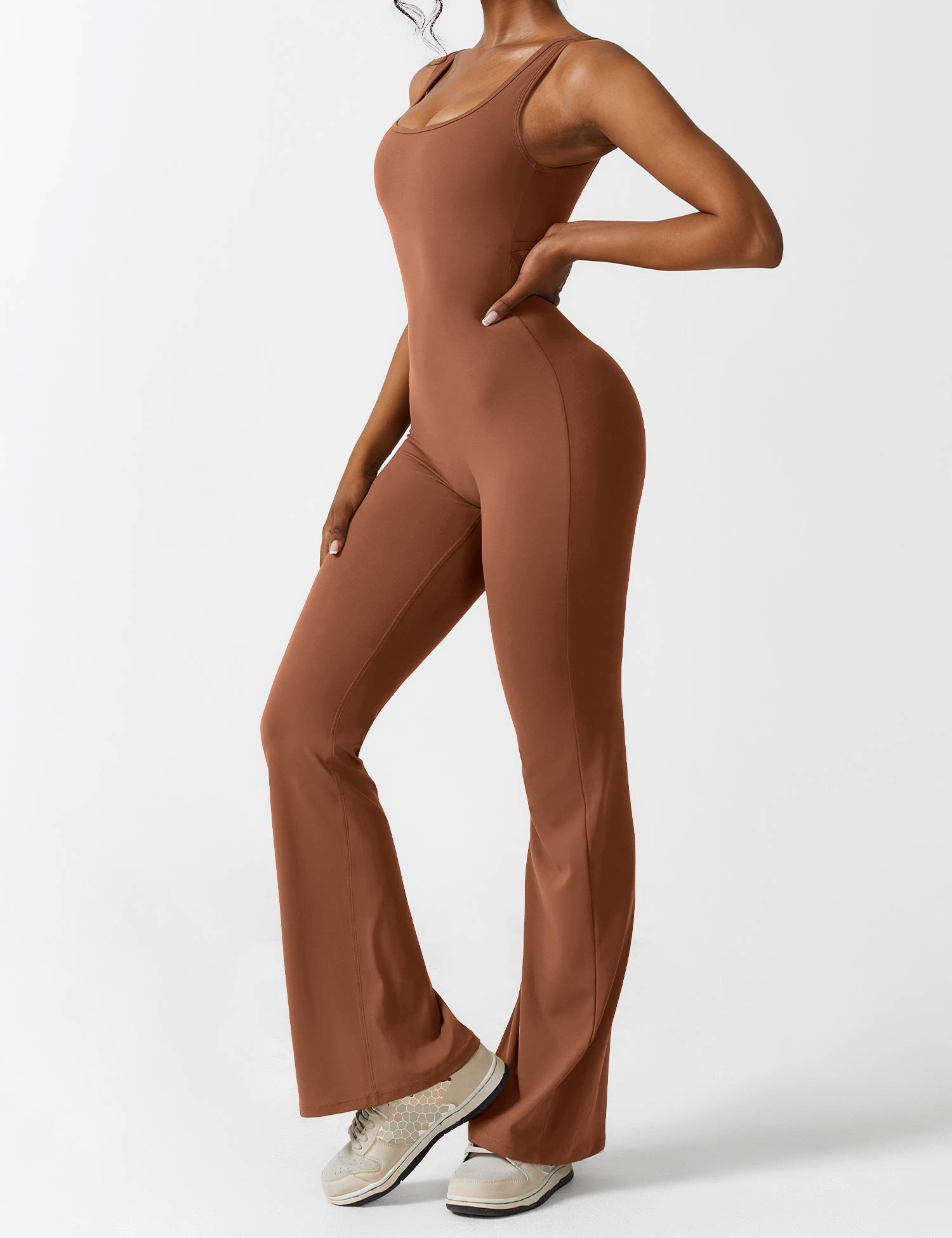 Jacobeli Milano - Yeoreo V-rug Flare Overall Jumpsuit