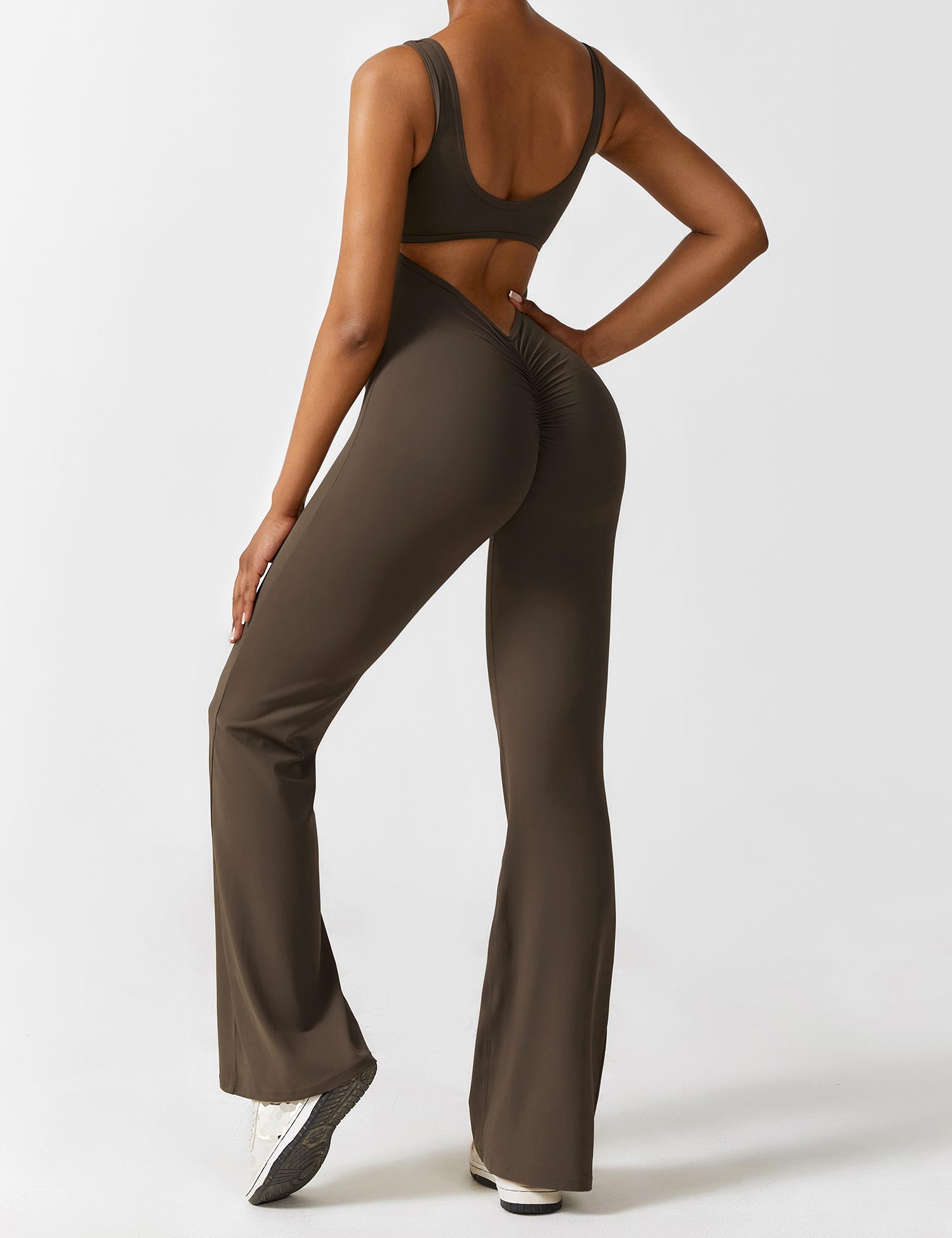 Jacobeli Milano - Yeoreo V-rug Flare Overall Jumpsuit