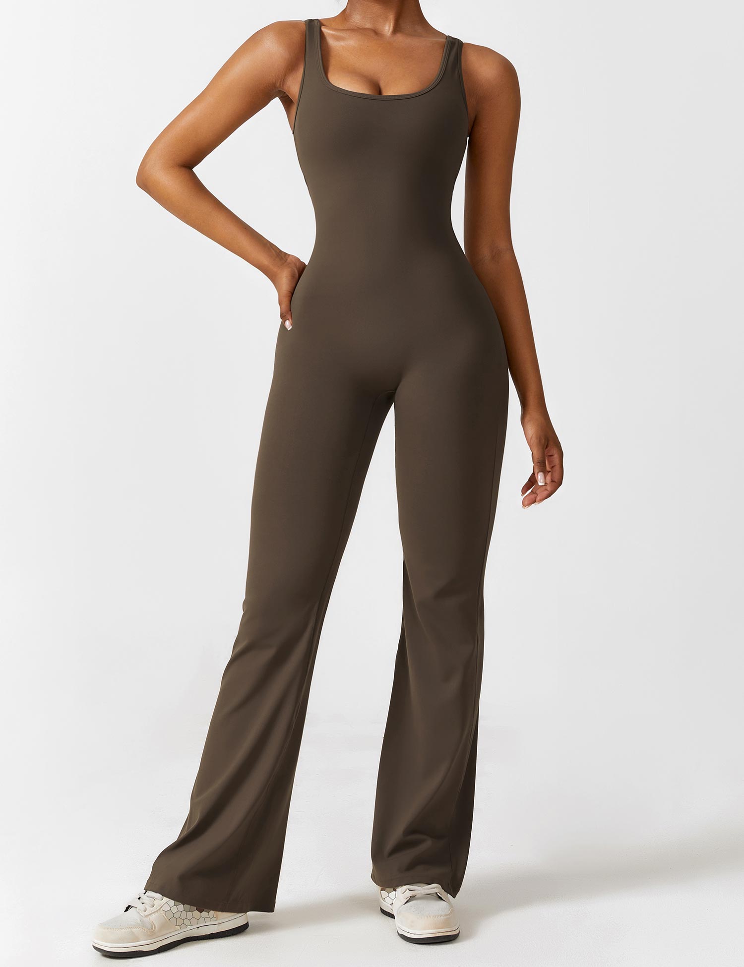 Jacobeli Milano - Yeoreo V-rug Flare Overall Jumpsuit
