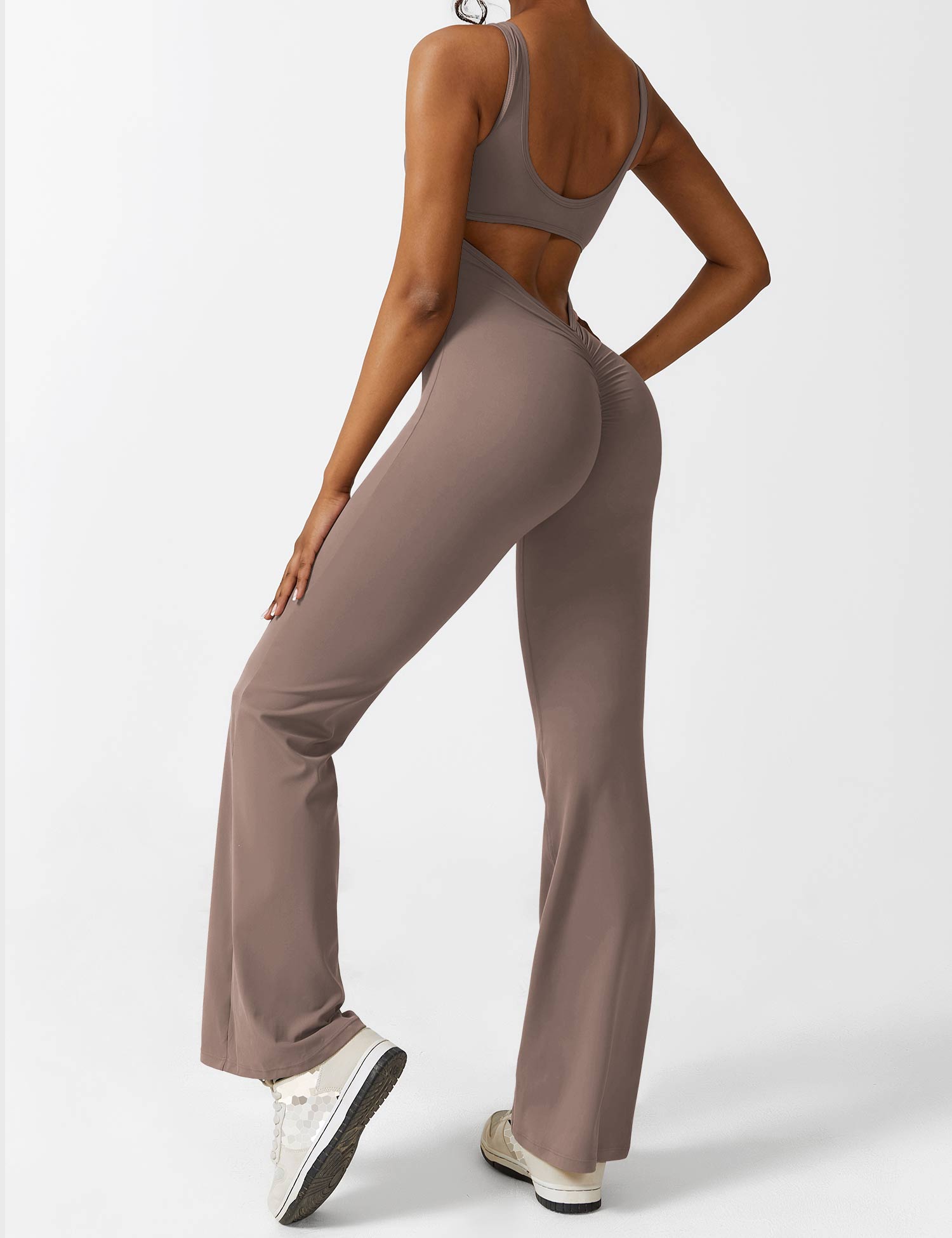 Jacobeli Milano - Yeoreo V-rug Flare Overall Jumpsuit