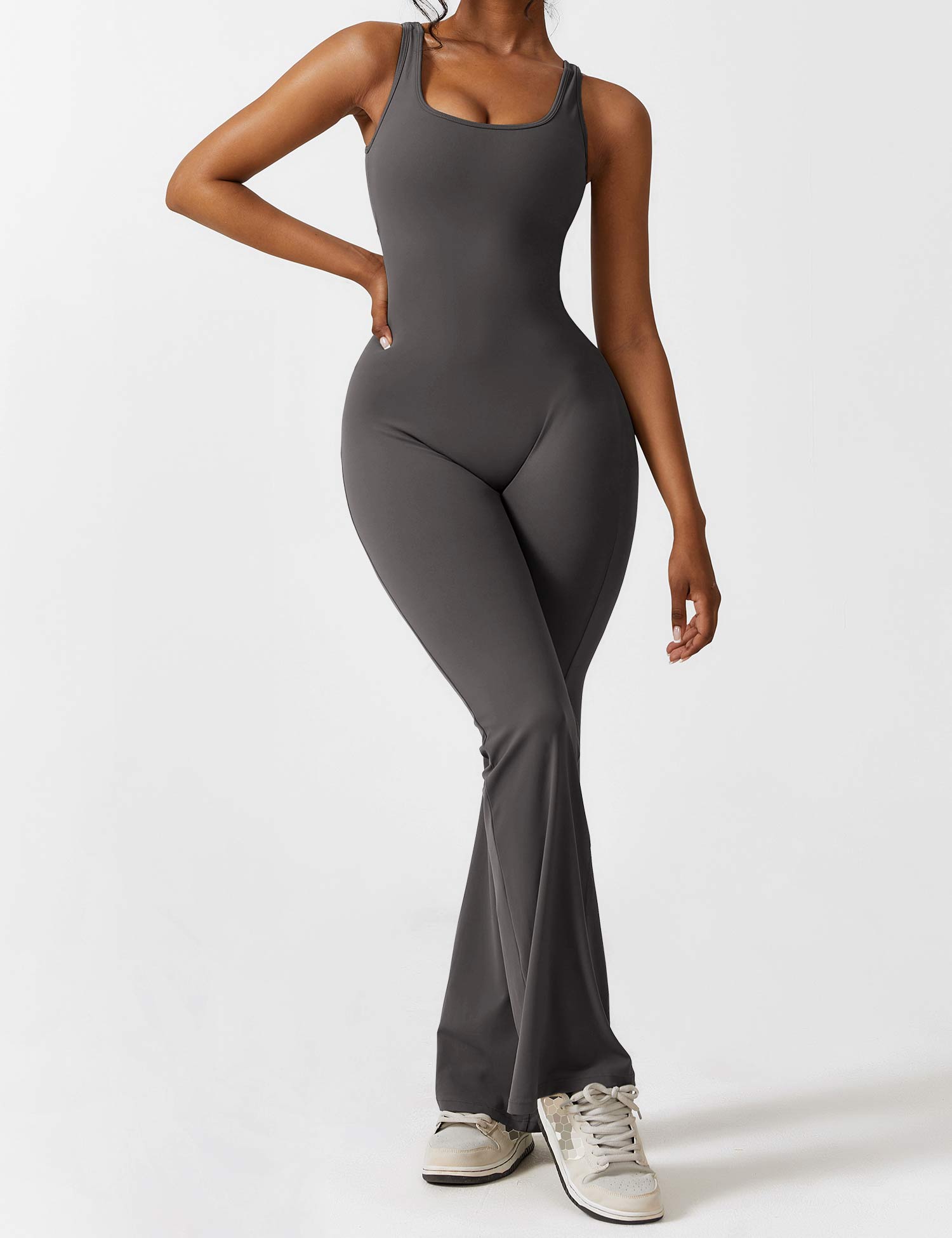 Jacobeli Milano - Yeoreo V-rug Flare Overall Jumpsuit