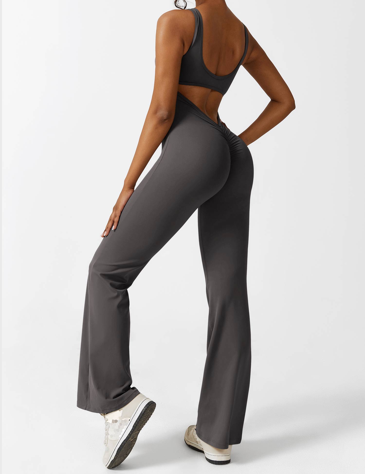 Jacobeli Milano - Yeoreo V-rug Flare Overall Jumpsuit