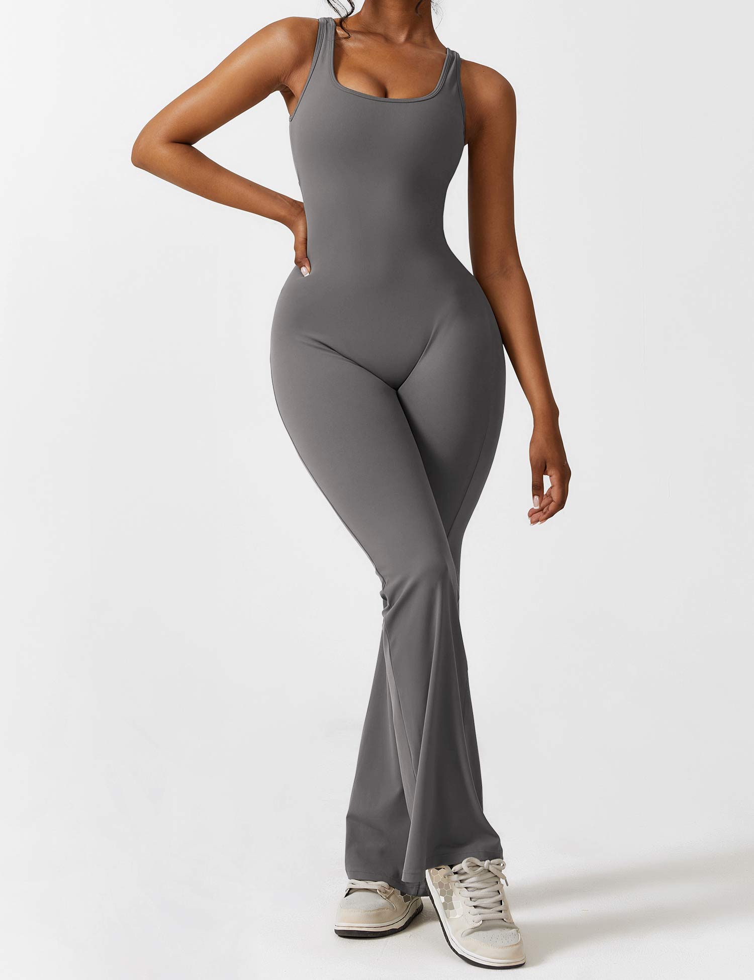 Jacobeli Milano - Yeoreo V-rug Flare Overall Jumpsuit