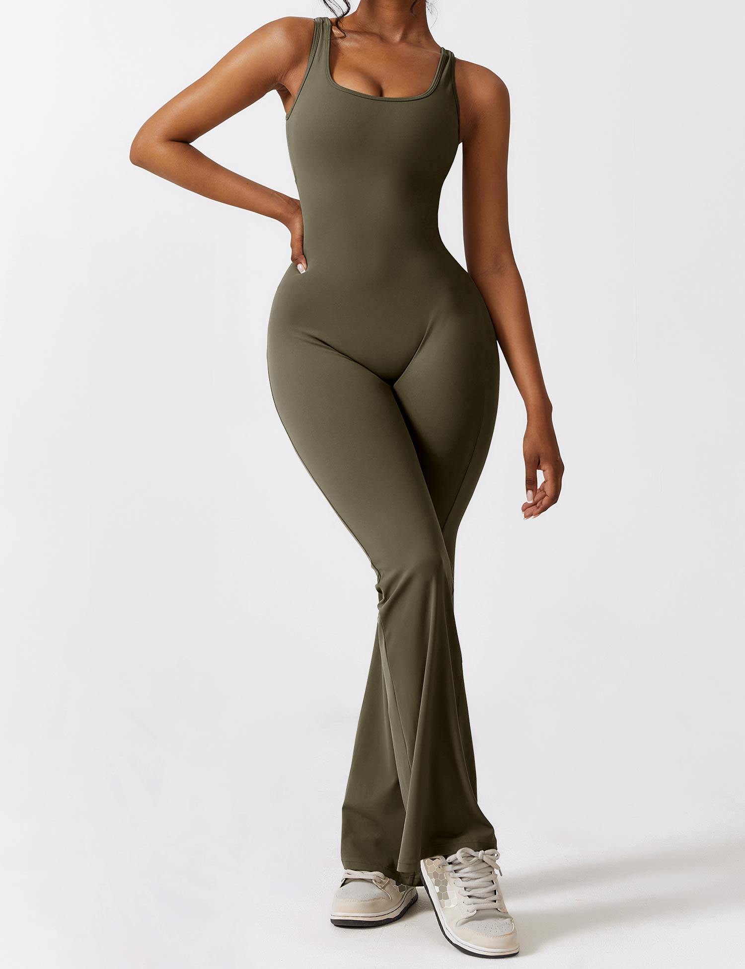 Jacobeli Milano - Yeoreo V-rug Flare Overall Jumpsuit