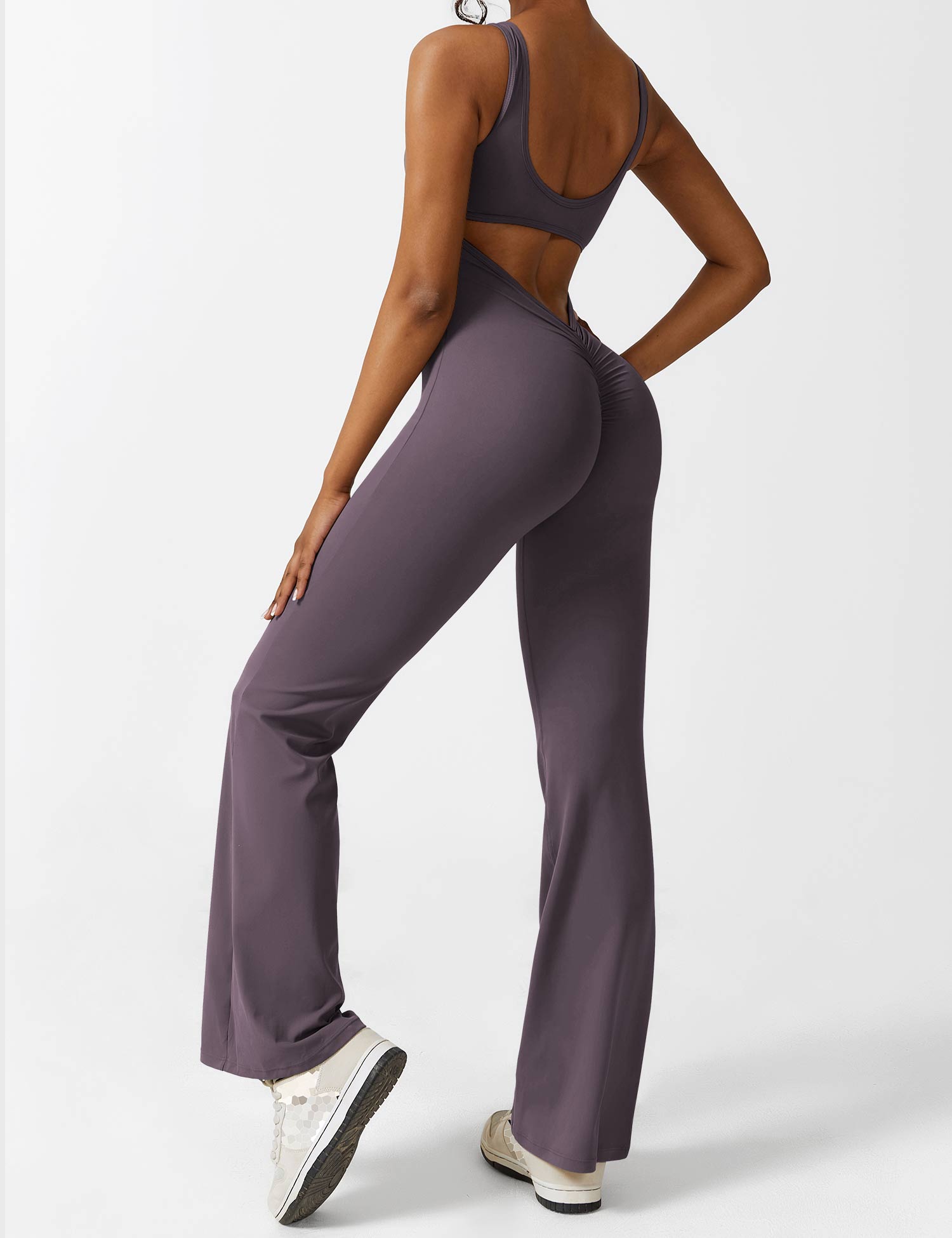 Jacobeli Milano - Yeoreo V-rug Flare Overall Jumpsuit